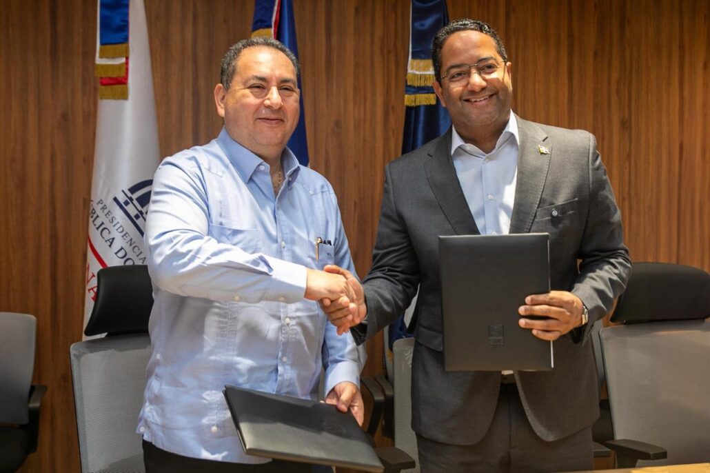 Diputado construcción de una UNAP en Luisa Prieta, Monte Plata