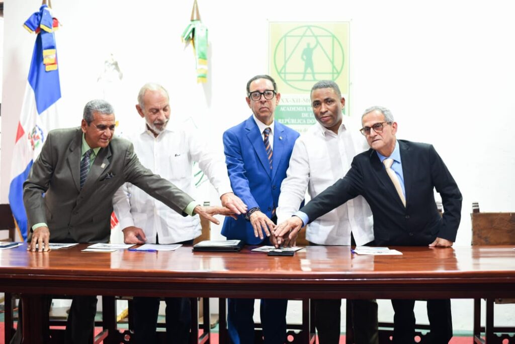 Ponen en circulación emisiones postales en homenaje a científicos dominicanos | 5 | Ponen en circulación emisiones postales en homenaje a científicos dominicanos - Noticias de hoy en República Dominicana | De Último Minuto