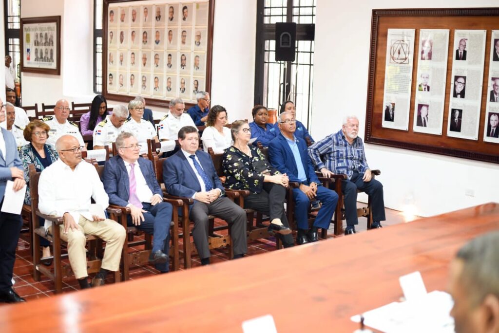 Ponen en circulación emisiones postales en homenaje a científicos dominicanos | 4 | Ponen en circulación emisiones postales en homenaje a científicos dominicanos - Noticias de hoy en República Dominicana | De Último Minuto