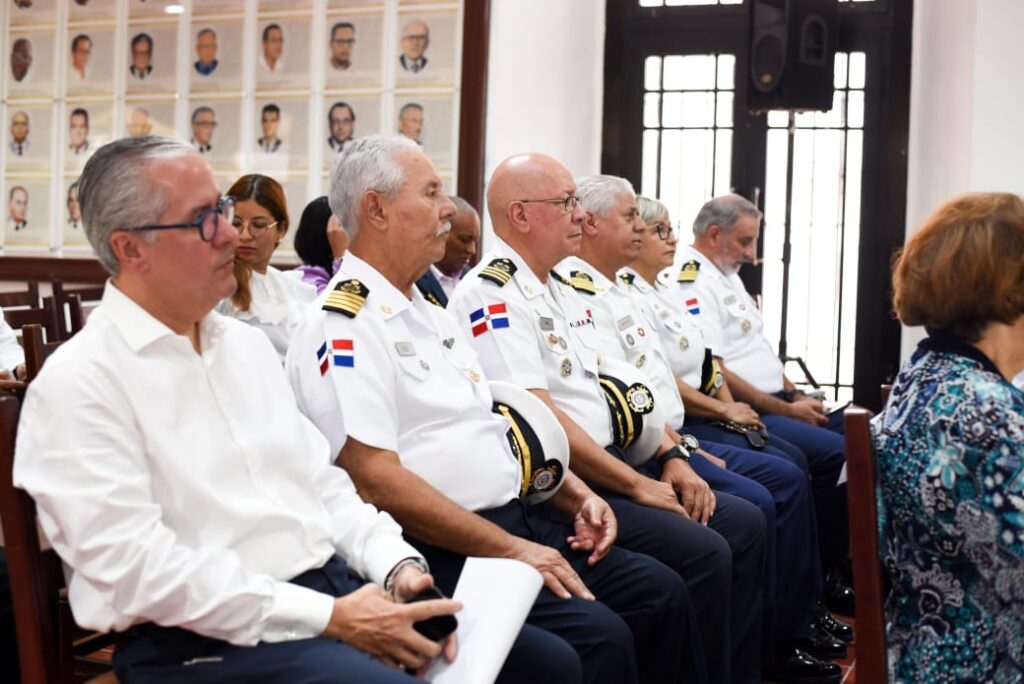 Ponen en circulación emisiones postales en homenaje a científicos dominicanos | 2 | Ponen en circulación emisiones postales en homenaje a científicos dominicanos - Noticias de hoy en República Dominicana | De Último Minuto