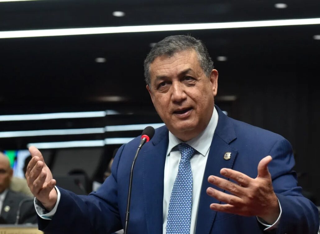 Gustavo Sánchez: ¿Faride, es que se te han subido los humos a la cabeza?