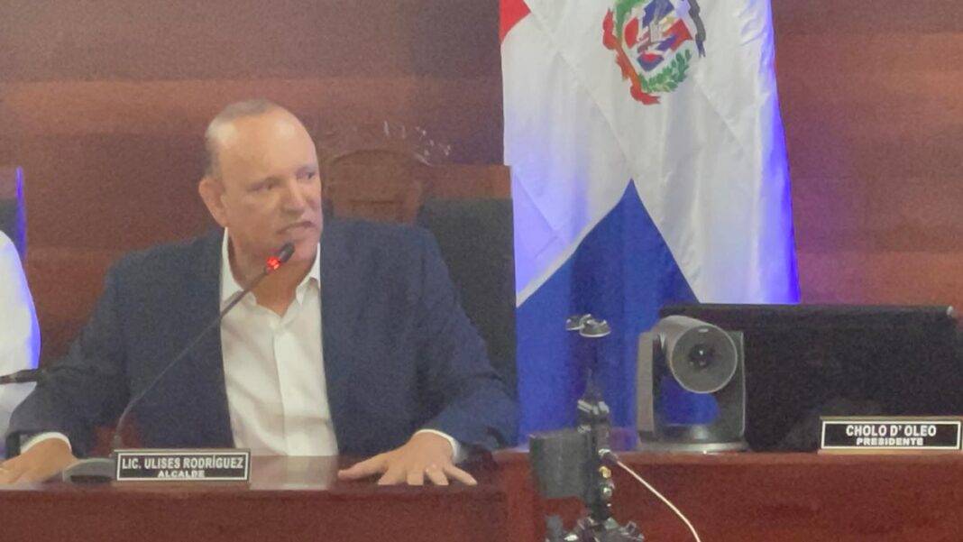 Alcalde de Santiago pospone rendición de cuentas por duelo tras tragedia en Jet Set