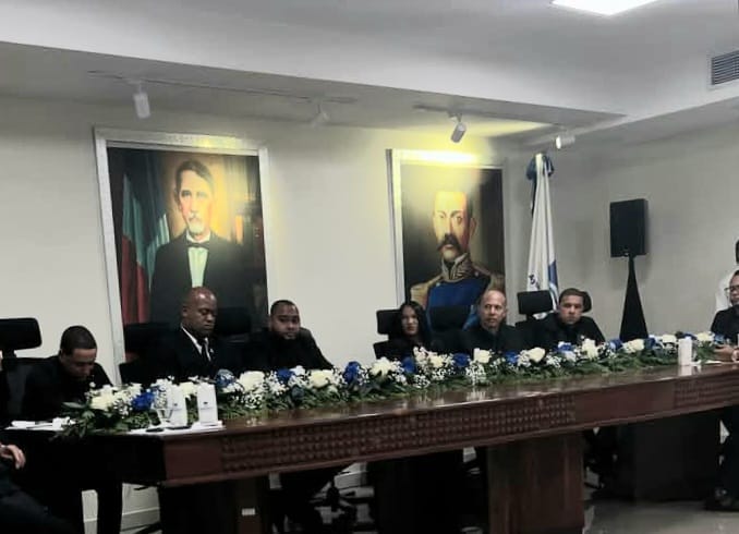 Alcalde de Azua rinde informe de su primer año de gestión destacando transparencia, cultura y desarrollo