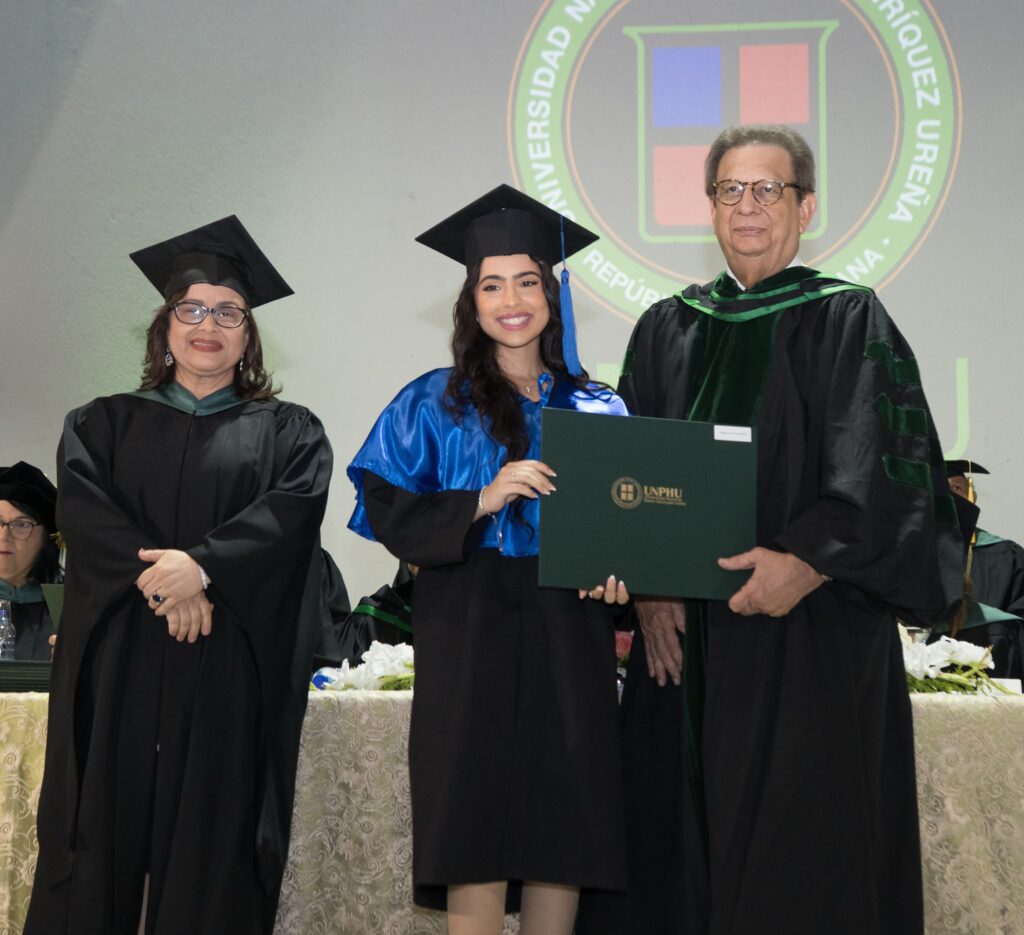 UNPHU gradúa a 463 nuevos profesionales | 2 | UNPHU gradúa a 463 nuevos profesionales - Noticias de hoy en República Dominicana | De Último Minuto