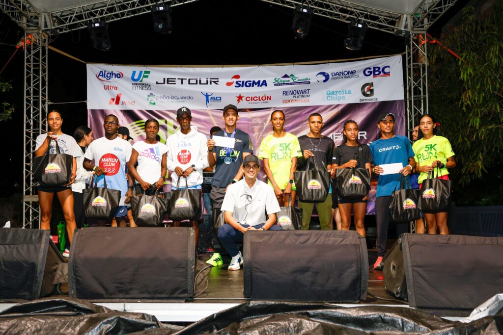 Éxito total en la 5K Night Run 2025 dirigida por Andrés Reyes | De Último Minuto