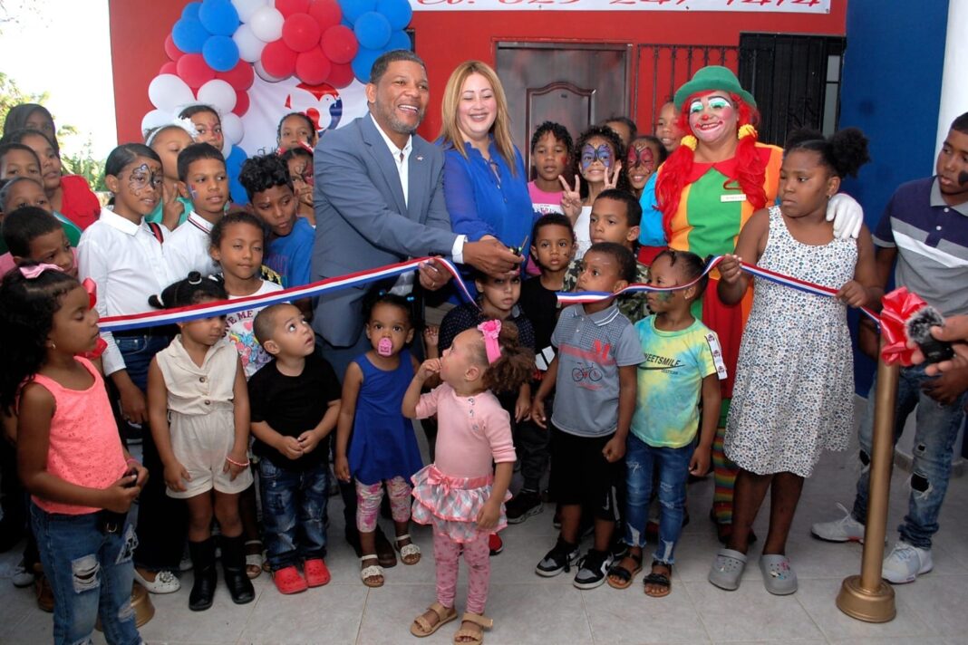 Fundación “Puerto Rico Amor y Paz” conmemora segundo aniversario con la presencia de unos 500 niños