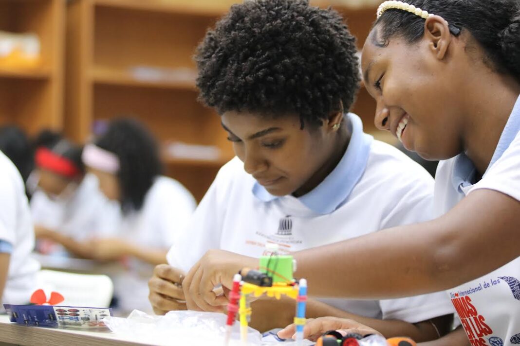 Centros Tecnológicos Comunitarios en Santo Domingo Norte celebra 