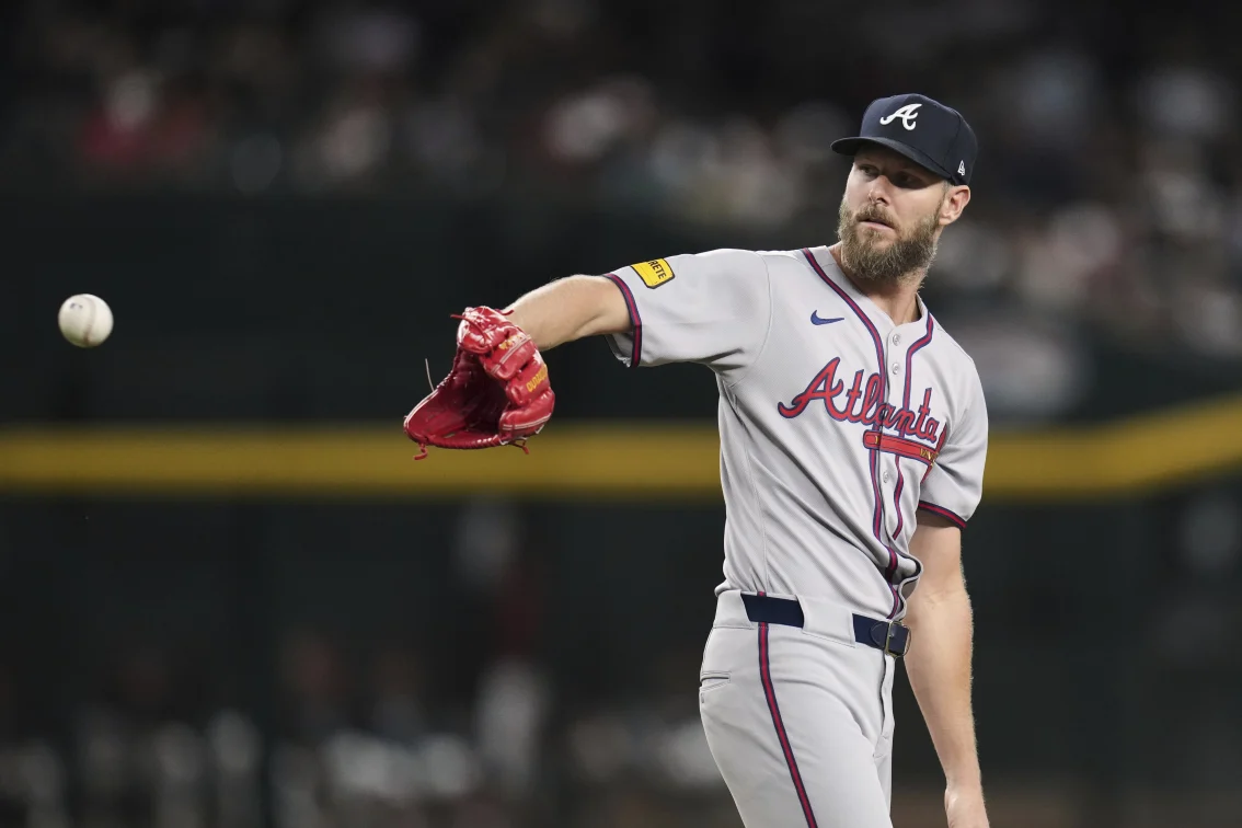 Chris Sale consigue su primera victoria de la temporada y Bravos dominan 8-2 a Diamondbacks - Noticias de hoy en República Dominicana | De Último Minuto