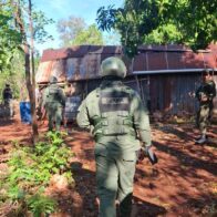 Autoridades desmantelan casuchas de haitianos y dominicano en sierra de Bahoruco - Noticias de hoy en República Dominicana | De Último Minuto
