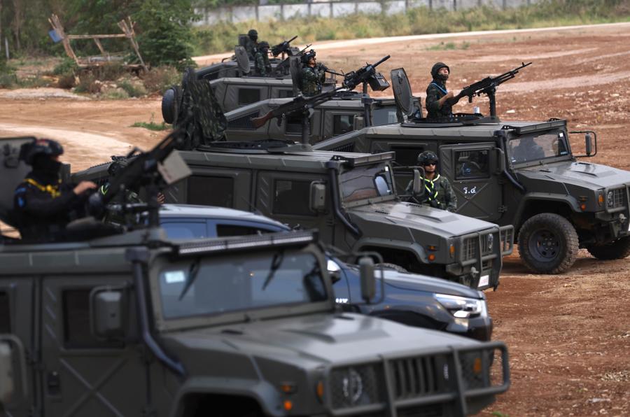Unas 200 personas huyen a Tailandia por los combates en el este de Birmania