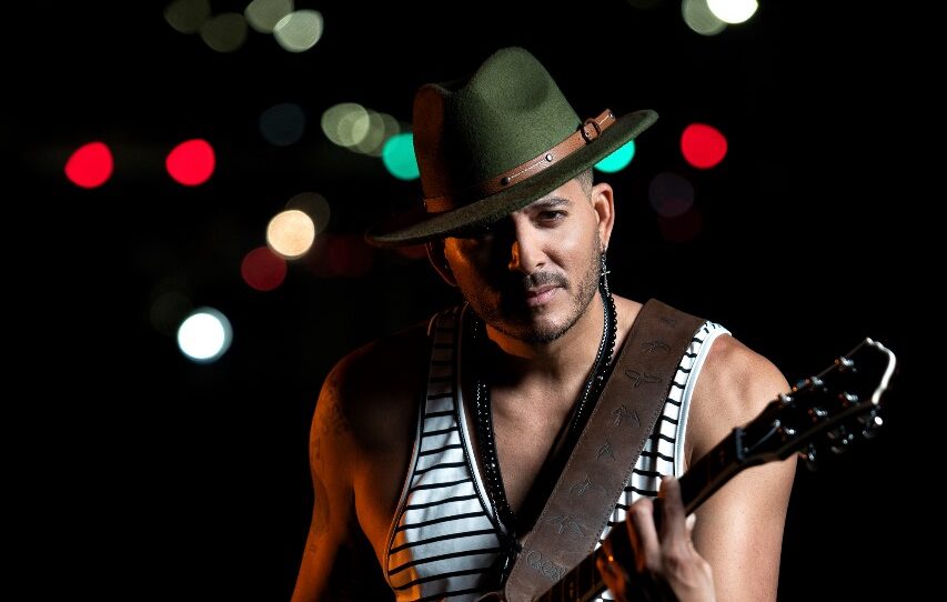 El tema, que desde hoy está disponible en todas las plataformas digitales, también cuenta con una versión a ritmo de salsa, interpretada por Max Max y Wason Brazobán.