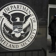 EE.UU. ofrecerá ayuda adicional de 1.000 dólares a indocumentados que elijan autodeportarse