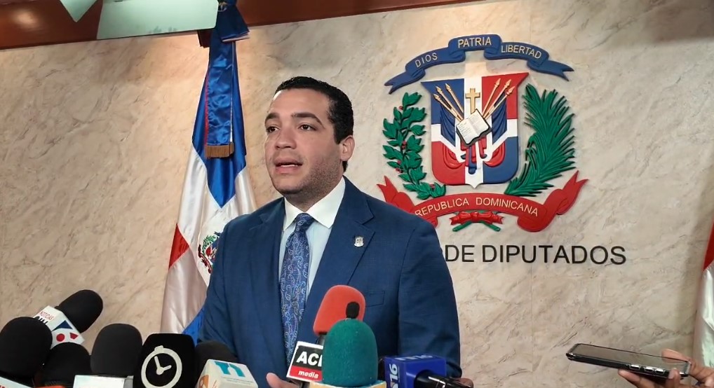 Diputado solicita al Presidente Abinader reiterar proyecto de Libertad de Expresión y Medios Audiovisuales