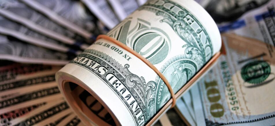El dólar se cambia este viernes para la venta a 59.34 pesos