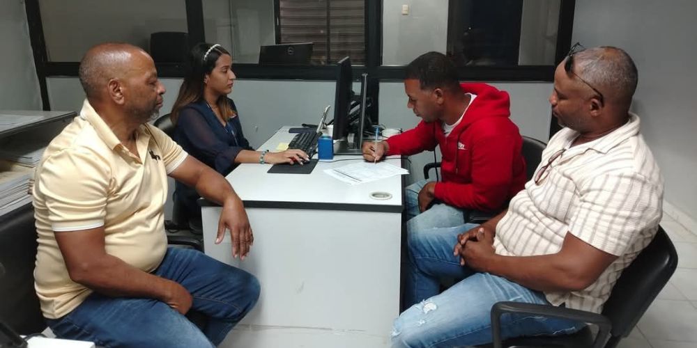 Edesur y cooperativas de Larimar llegan a acuerdo para restablecer el servicio de electricidad en la zona minera