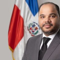 Defensor del Pueblo critica proyecto de ley sobre libertad de expresión por posibles riesgos a la democracia