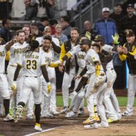 Fernando Tatis Jr. deja tendidos a los Angelinos con su primer jonrón de oro - Noticias de hoy en República Dominicana | De Último Minuto