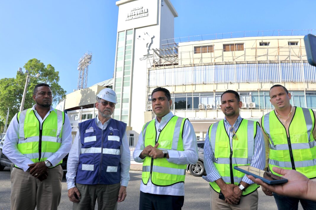 Kelvin Cruz y director de Onesvie evaluarán todas las instalaciones deportivas del país