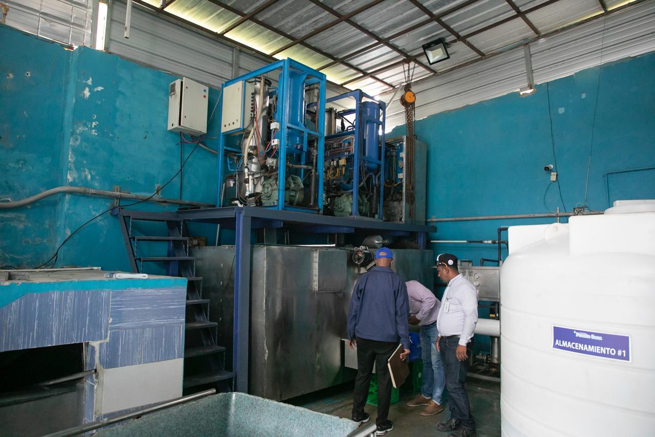 Intervienen fábrica de hielo y finca por fraude eléctrico en Guerra