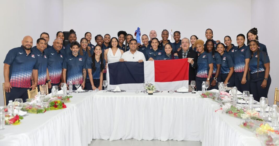 Reinas del Caribe y Cristobal Marte valoran apoyo del ministro Kelvin Cruz a los atletas