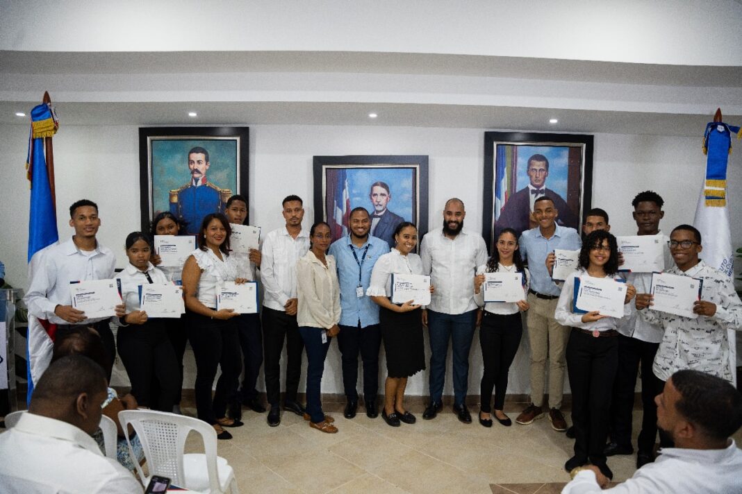 ITLA gradúa a 129 egresados de Educación Continua en la provincia de Monte Plata