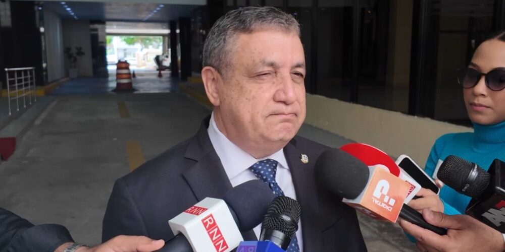 Diputado Elpidio Infante rechaza reuniones fuera del Palacio Nacional