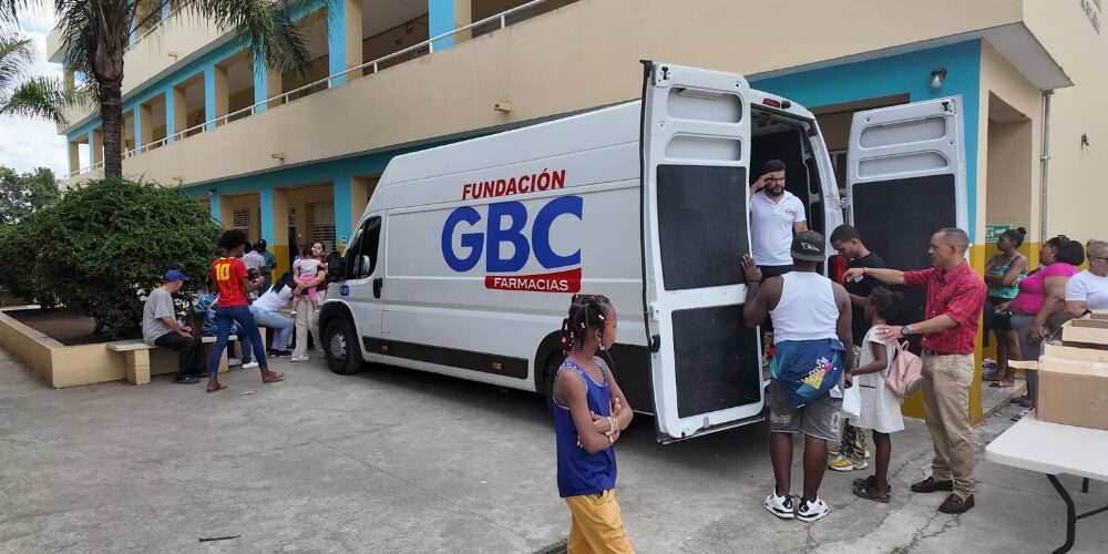 Fundación GBC realiza jornada médica y social en la Escuela Básica Doña Socorro de Los Girasoles