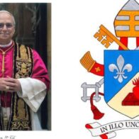 El Vaticano publica la foto y el escudo del papa León XIV