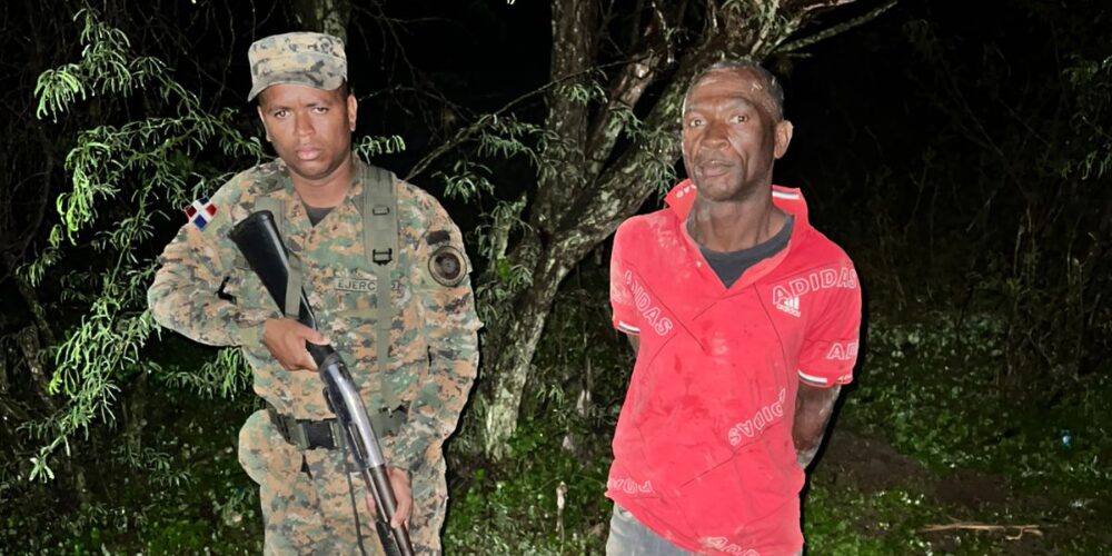 En Elías Piña dejan abandonado haitiano con 100 paquetes de cigarrillos de contrabando