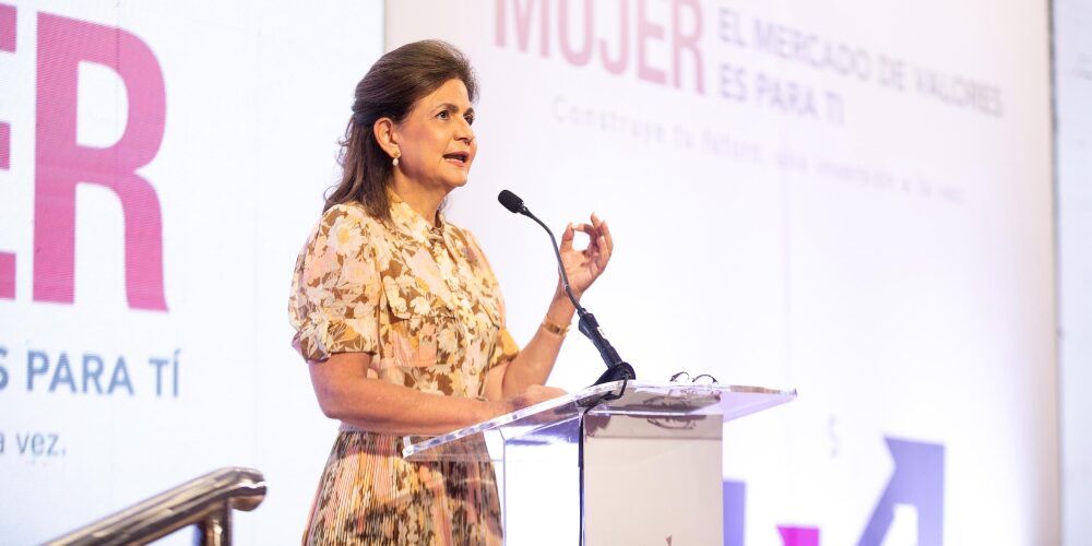 Raquel Peña: “El liderazgo no tiene género y la libertad financiera no debe ser un privilegio”