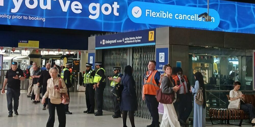 Un corte eléctrico en Londres provoca el cierre de varias líneas de metro