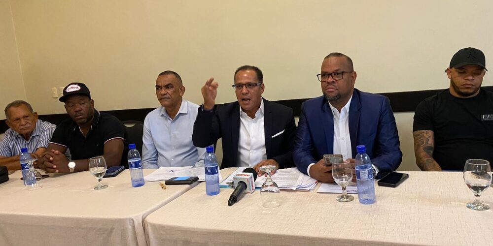 Federación de choferes pospone marcha del miércoles