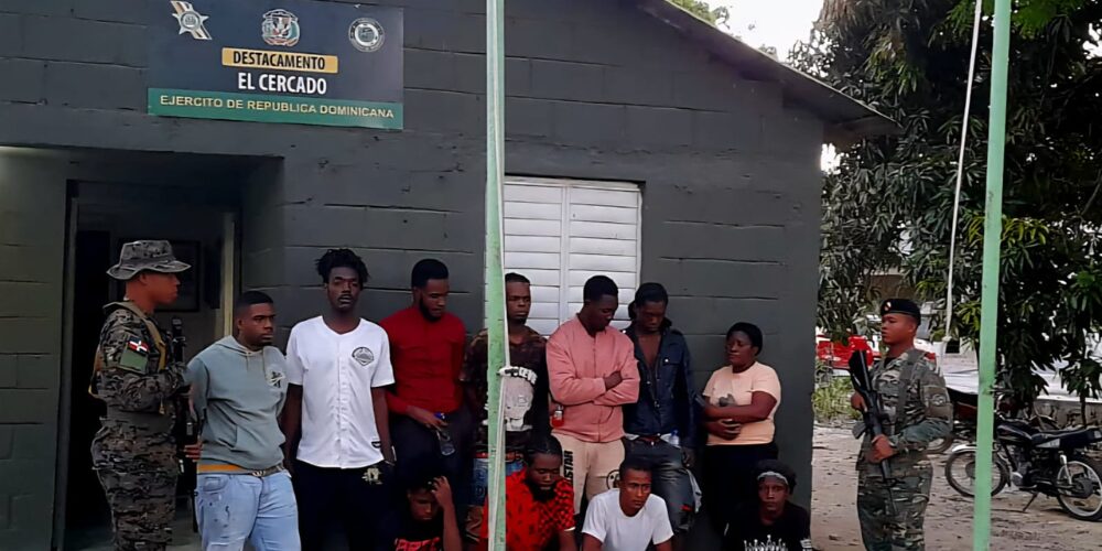 Tres dominicanos enviados ante la justicia por tráfico de inmigrantes indocumentados