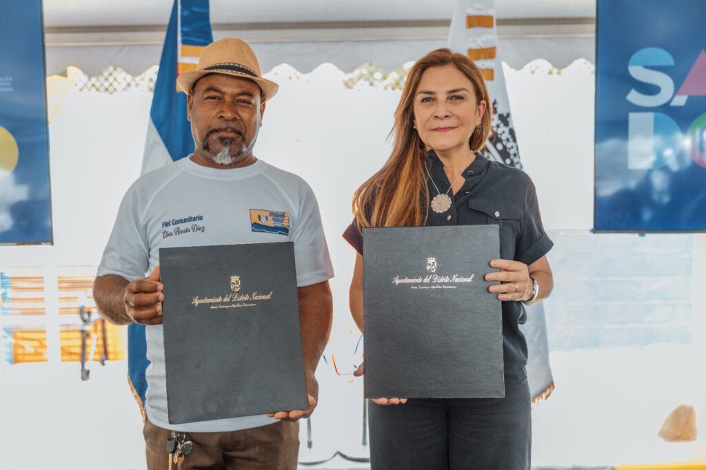 Carolina Mejía inaugura parque lineal en La Yagüita en honor a Christian Tejeda | 2 | Carolina Mejía inaugura parque lineal en La Yagüita en honor a Christian Tejeda - Noticias de hoy en República Dominicana | De Último Minuto