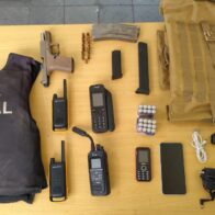 PN y MP ocupan arma de fuego y otros pertrechos militares mediante allanamientos en Barahona