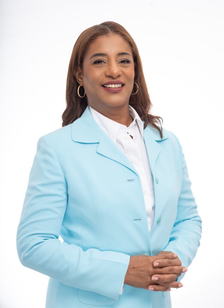 Abinader designa nuevas gobernadoras en La Altagracia, Montecristi y Santiago Rodríguez | De Último Minuto