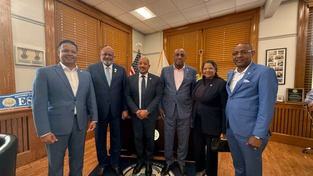 Roberto Fulcar lidera exitosa jornada política en la zona triestatal de EE.UU. | 6 | Roberto Fulcar lidera exitosa jornada política en la zona triestatal de EE.UU. - Noticias de hoy en República Dominicana | De Último Minuto