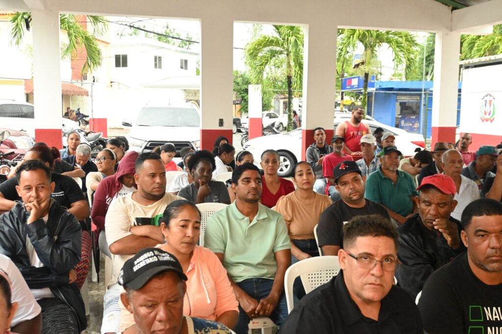 “San Isidro Nos Une”: Comunidad y autoridades se reúnen por la problemática del agua potable - Noticias de hoy en República Dominicana | De Último Minuto