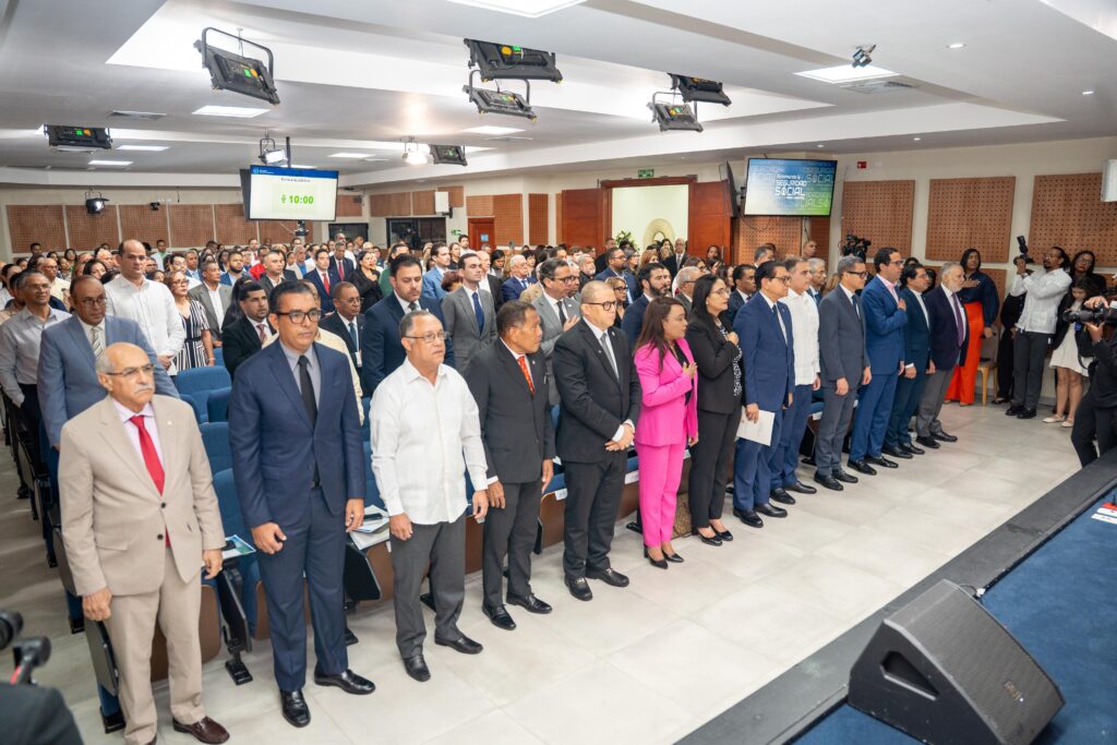 Comisión del Senado realiza simposio “Reformando la Seguridad Social desde una Visión Legislativa” | 4 | Comisión del Senado realiza simposio “Reformando la Seguridad Social desde una Visión Legislativa” - Noticias de hoy en República Dominicana | De Último Minuto