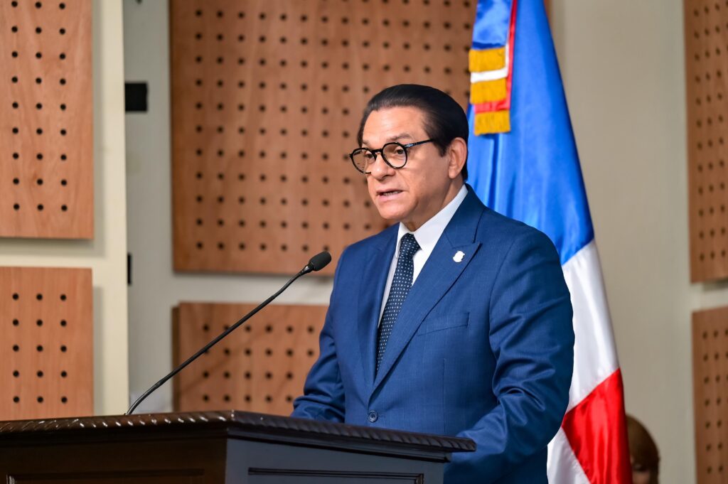 Comisión del Senado realiza simposio “Reformando la Seguridad Social desde una Visión Legislativa” | 3 | Comisión del Senado realiza simposio “Reformando la Seguridad Social desde una Visión Legislativa” - Noticias de hoy en República Dominicana | De Último Minuto