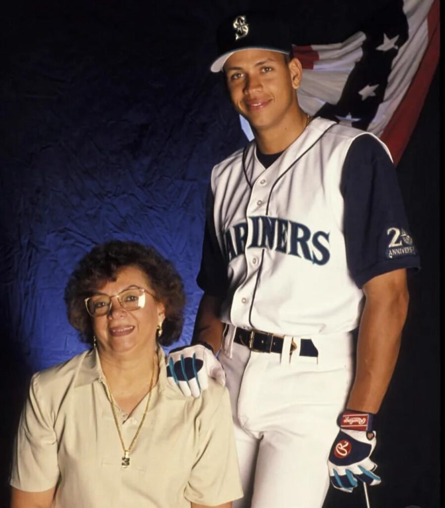 Figuras del espectáculo y el deporte celebran con emotivos mensajes el Día de las Madres en EEUU | 9 | Figuras del espectáculo y el deporte celebran con emotivos mensajes el Día de las Madres en EEUU - Noticias de hoy en República Dominicana | De Último Minuto