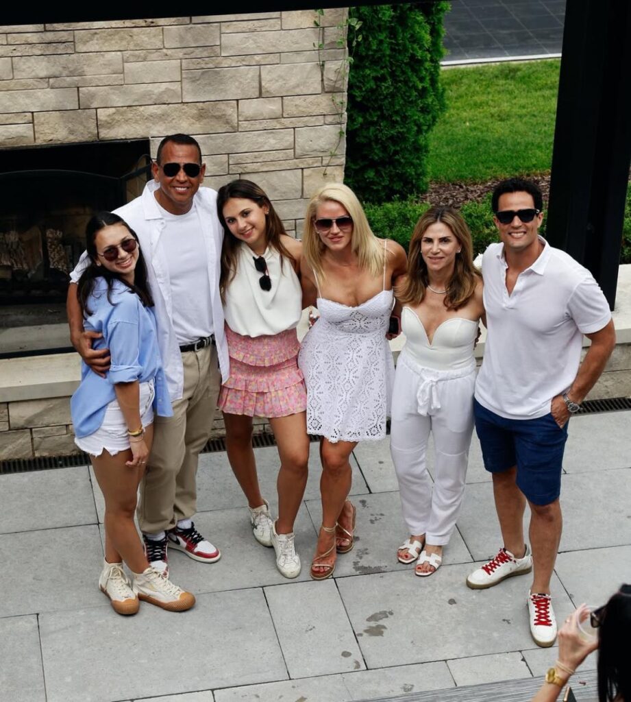 Figuras del espectáculo y el deporte celebran con emotivos mensajes el Día de las Madres en EEUU | 7 | Figuras del espectáculo y el deporte celebran con emotivos mensajes el Día de las Madres en EEUU - Noticias de hoy en República Dominicana | De Último Minuto