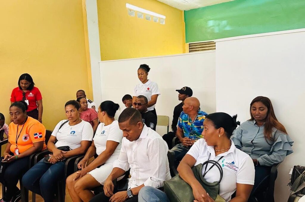 Formalizan acuerdo de colaboración interinstitucional en beneficio de la comunidad El Limón - Noticias de hoy en República Dominicana | De Último Minuto