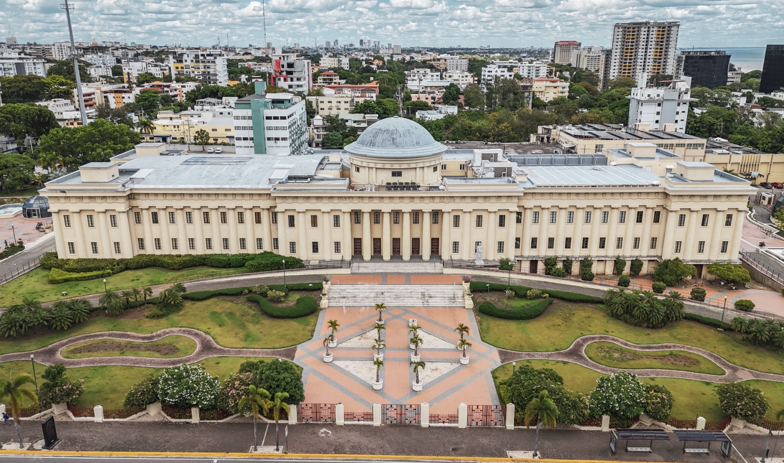 Palacio de Bellas Artes cumple 69 años como ícono cultural y arquitectónico dominicano