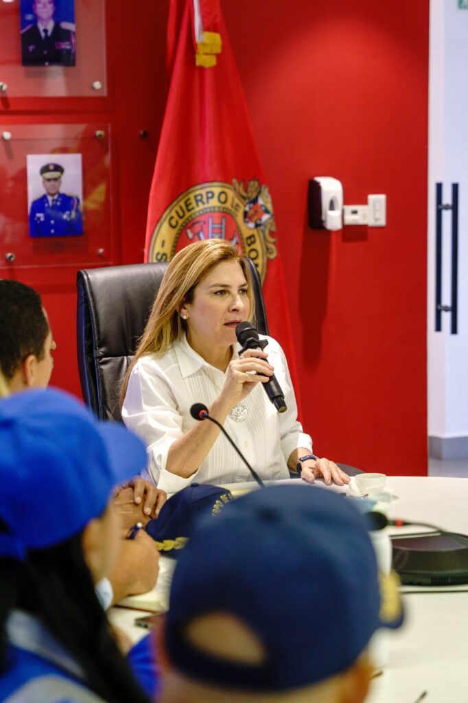 Carolina Mejía activa el Comité de Prevención ante alerta roja por vaguada | 3 | Carolina Mejía activa el Comité de Prevención ante alerta roja por vaguada - Noticias de hoy en República Dominicana | De Último Minuto