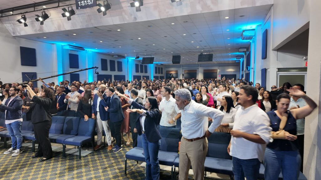 Con gran éxito culmina el Congreso “MAS” en el 21º aniversario del Ministerio Monte de Dios Horeb - Noticias de hoy en República Dominicana | De Último Minuto
