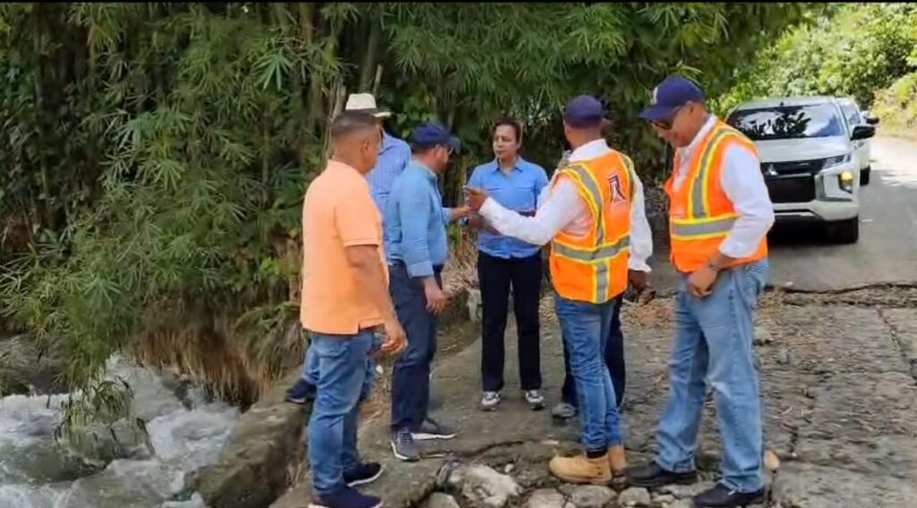 Autoridades realizan jornada de apoyo y evaluación comunitaria en Arroyo Toro - Noticias de hoy en República Dominicana | De Último Minuto