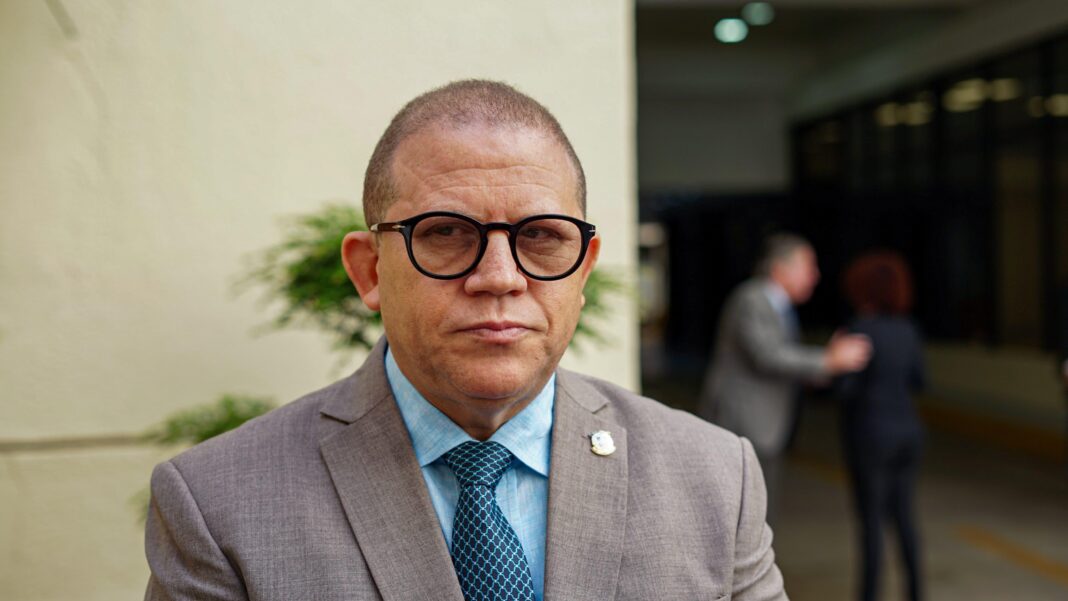 Diputado Rafael Castillo califica de contradictoria propuesta de reducir firmas para candidatos independientes