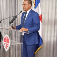 Radhamés Silverio resalta la propiedad intelectual como clave del desarrollo en Foro Académico