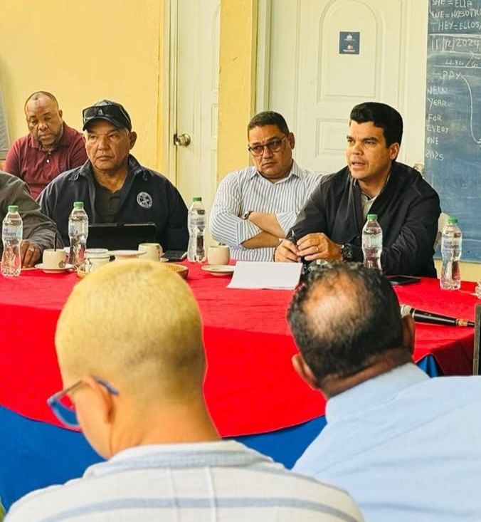 Residentes de Las Galeras exigen soluciones definitivas ante la crisis de agua potable